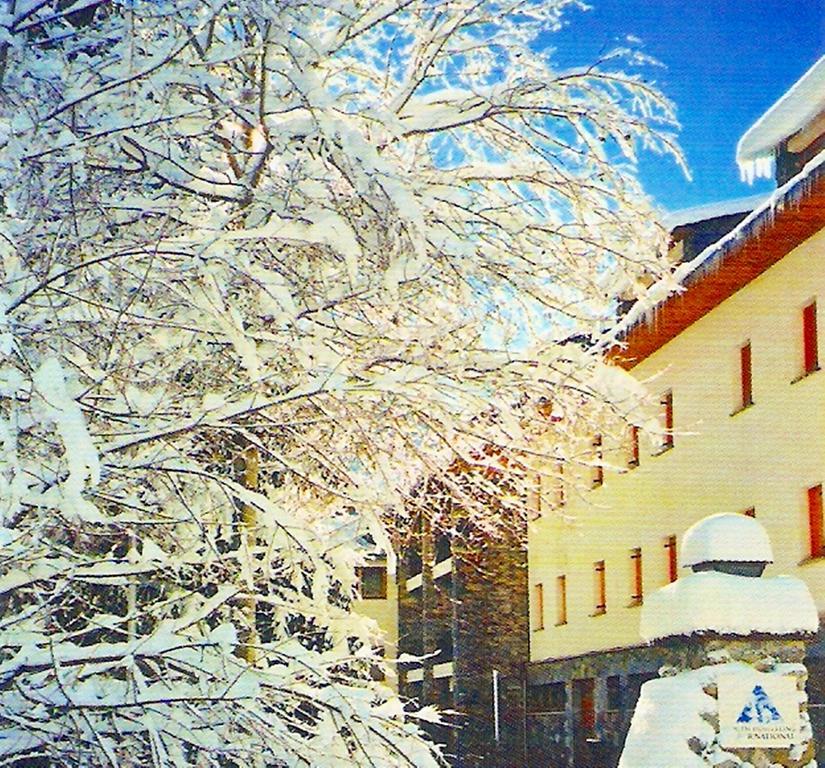Alberg La Molina Xanascat Экстерьер фото